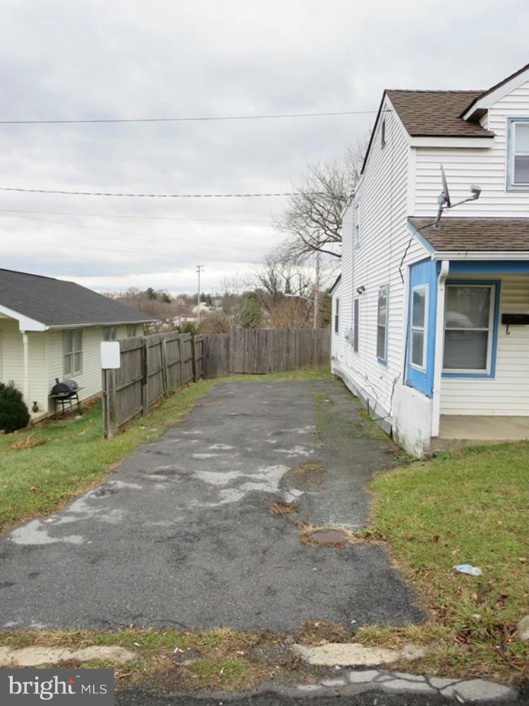 HAGERSTOWN - Residential