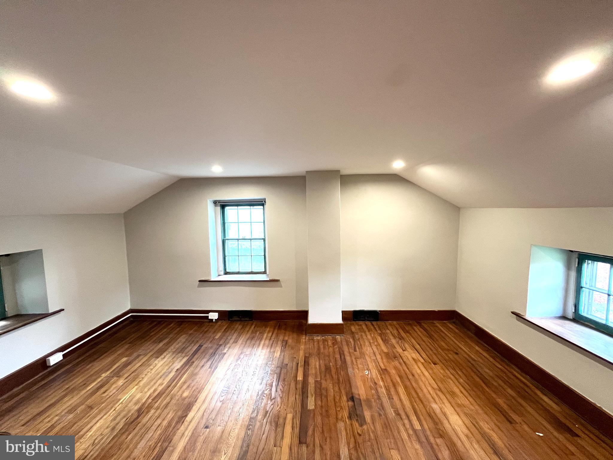 WEST VINCENT - Residential