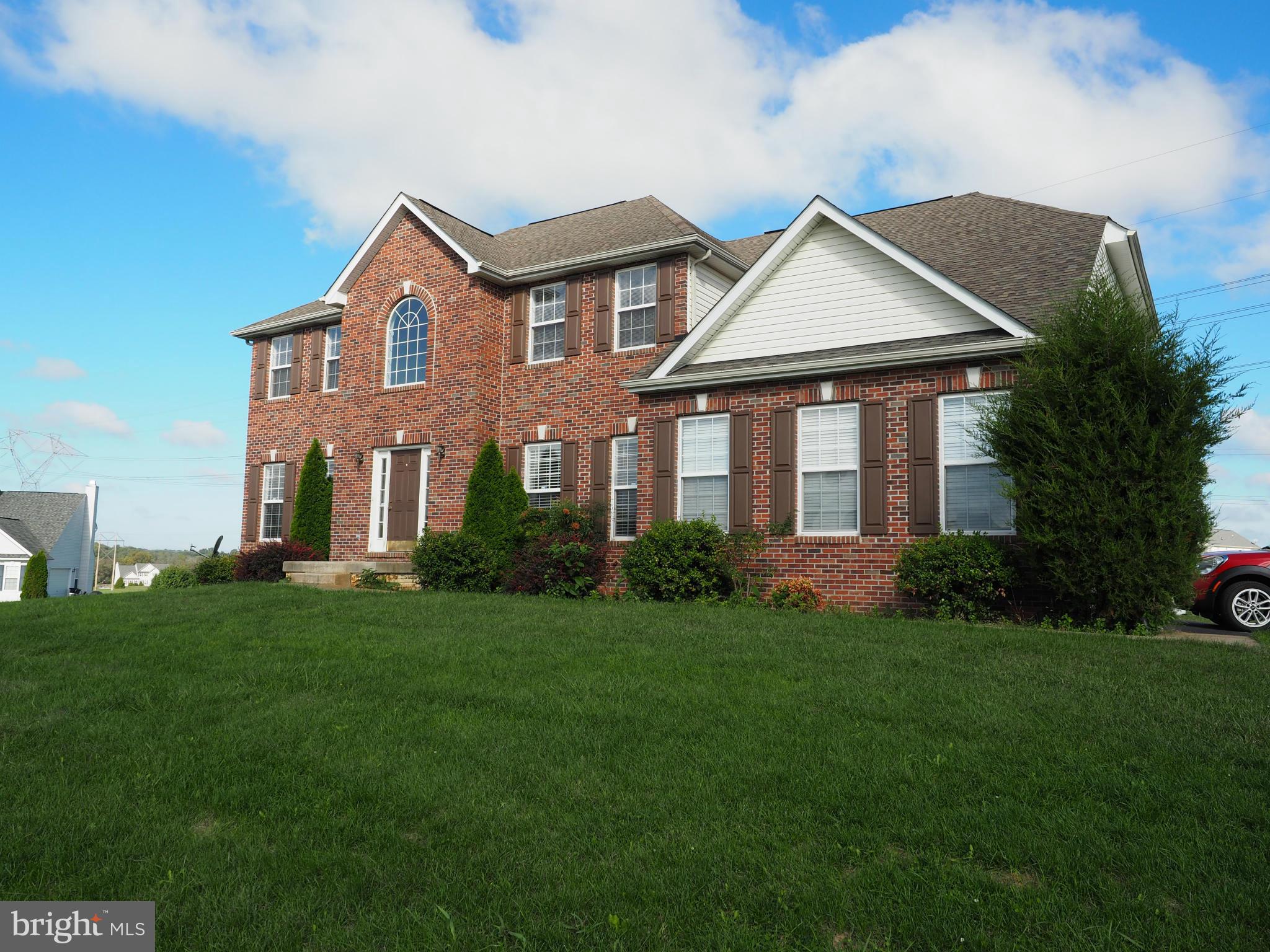 SPRUCE HILL ESTATES - Residential