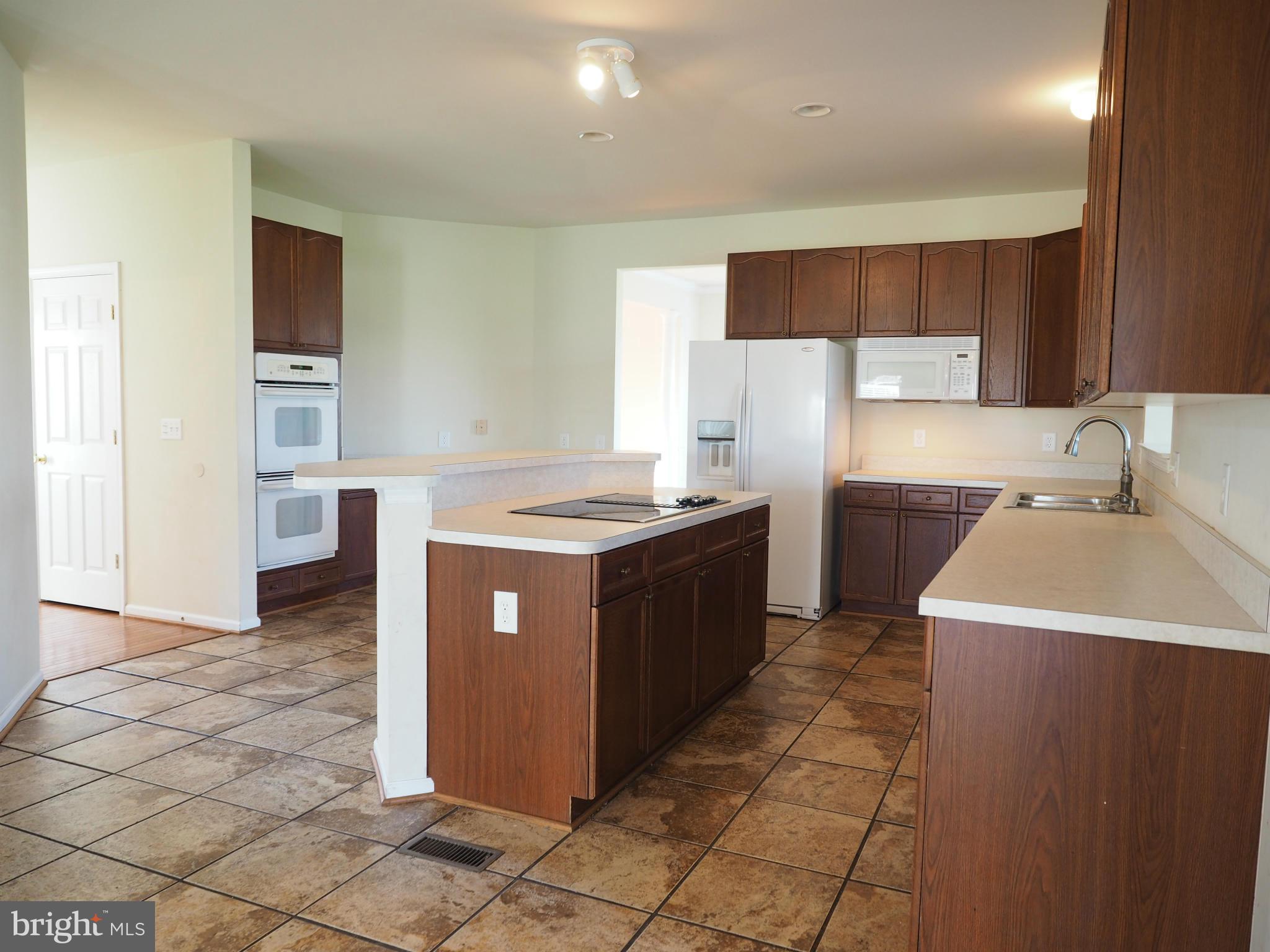 SPRUCE HILL ESTATES - Residential