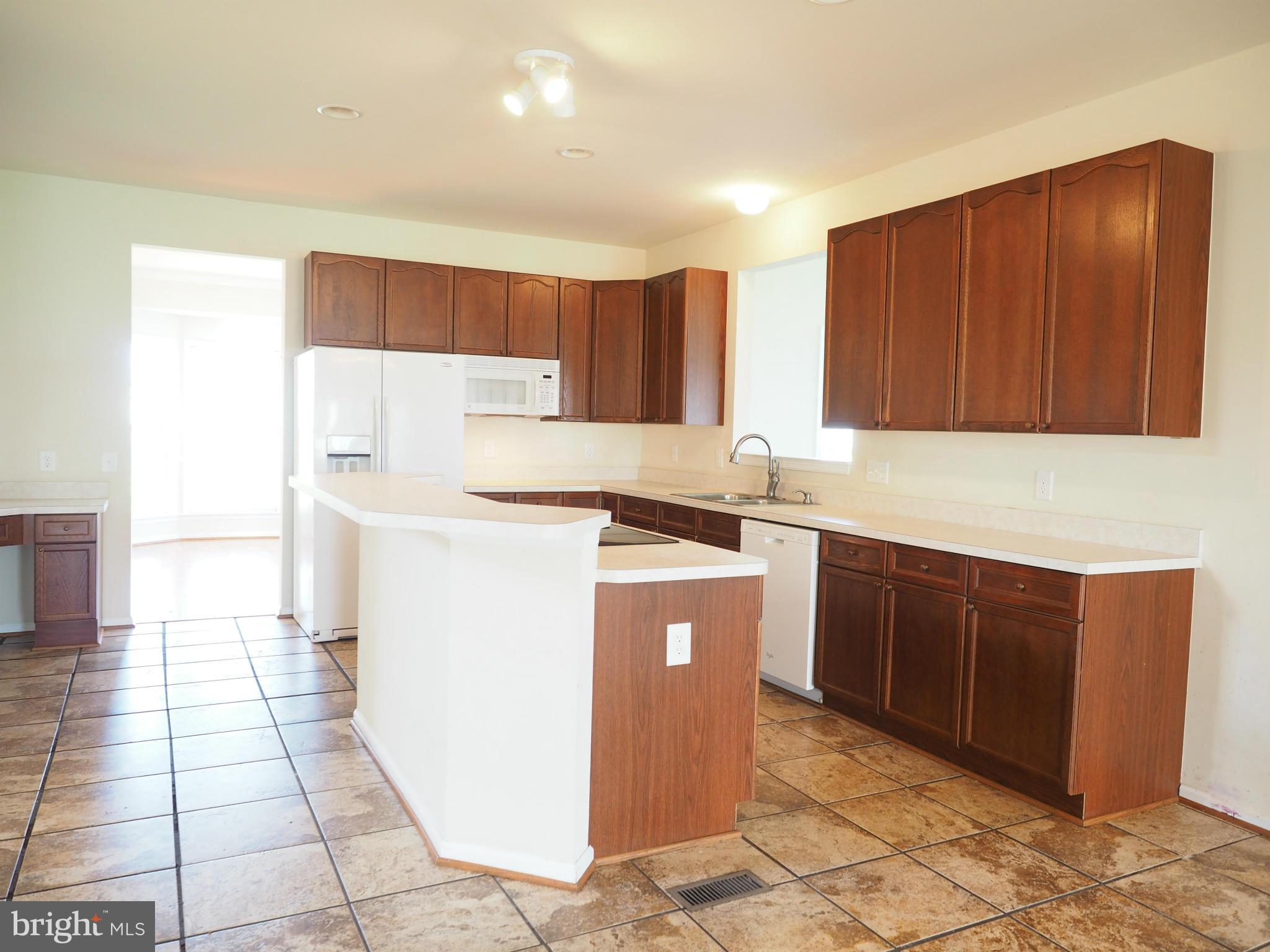 SPRUCE HILL ESTATES - Residential