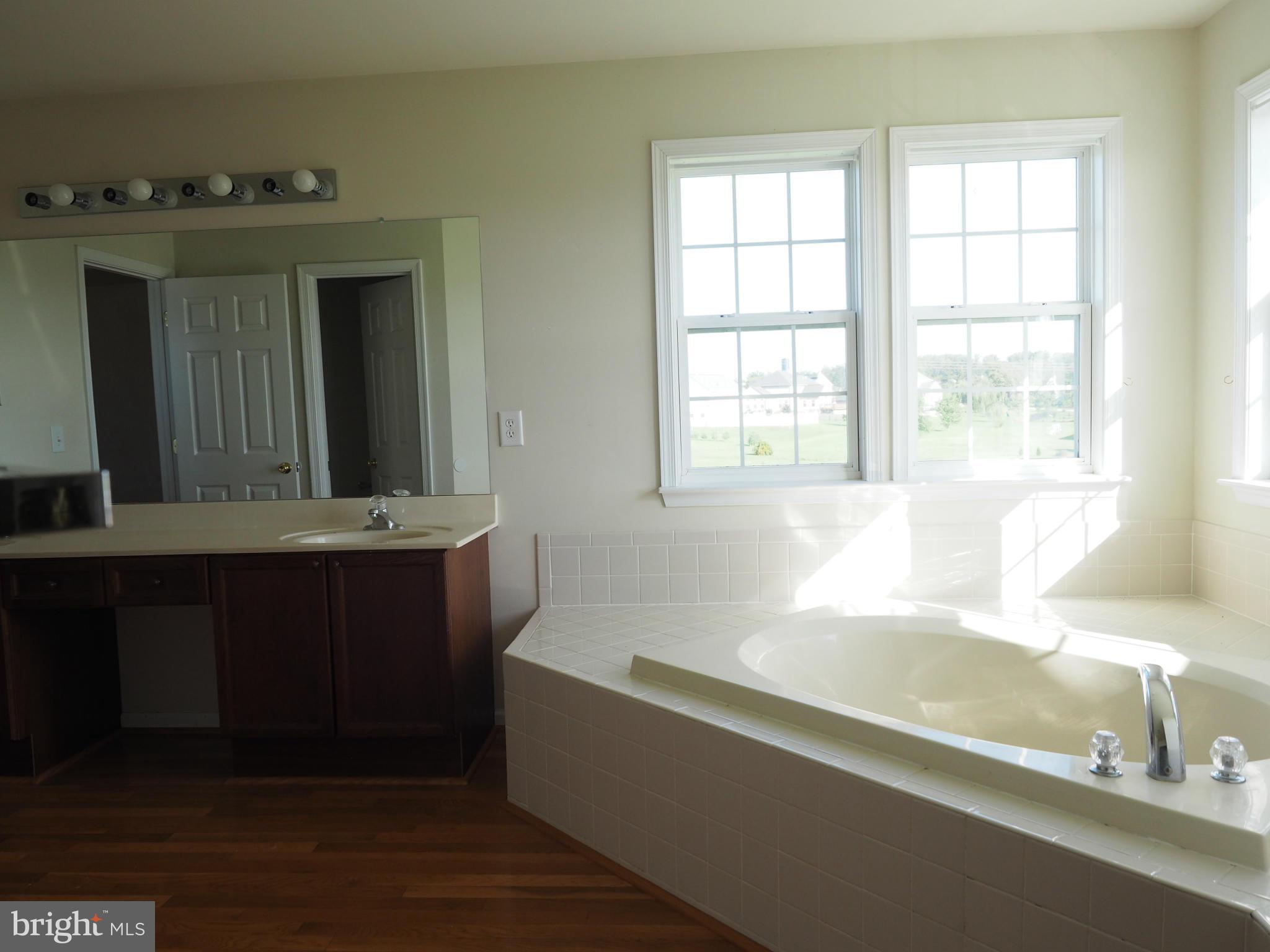 SPRUCE HILL ESTATES - Residential