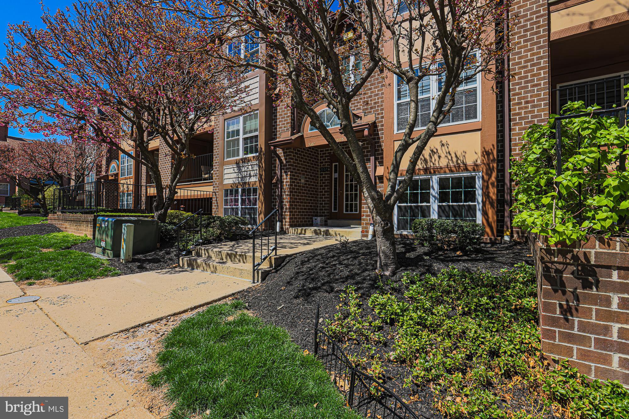 THE FALLS - Residential