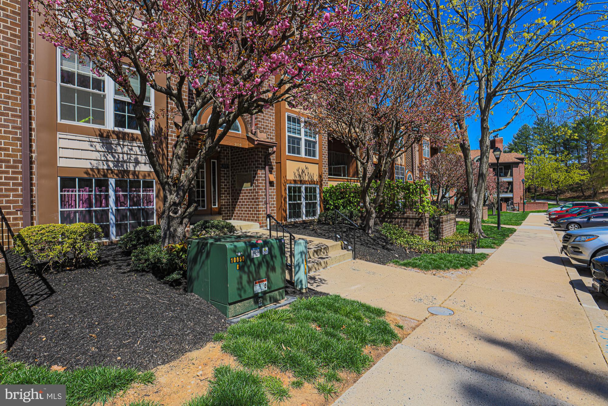 THE FALLS - Residential