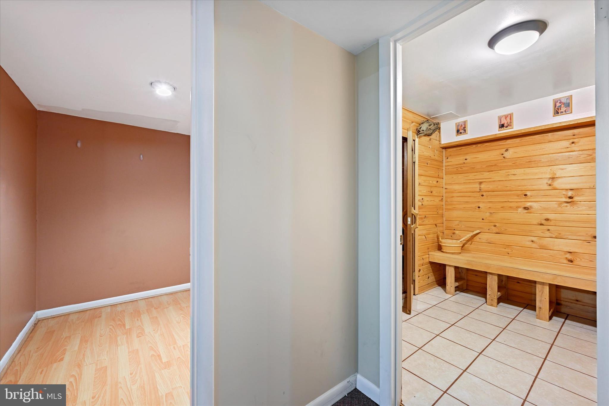 WORTHINGTON HILLSIDE II - Residential