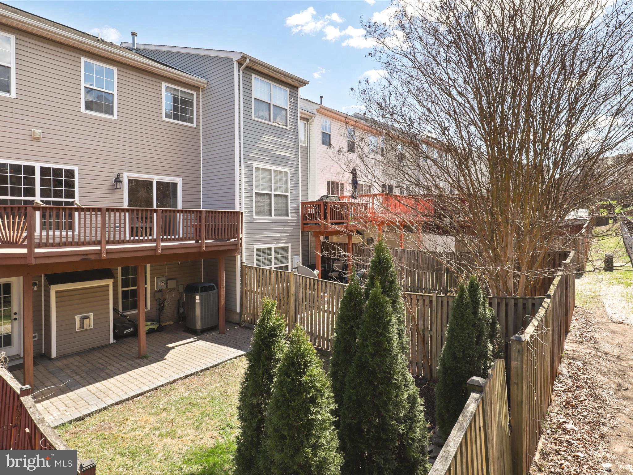 SPRING LAKES - Residential