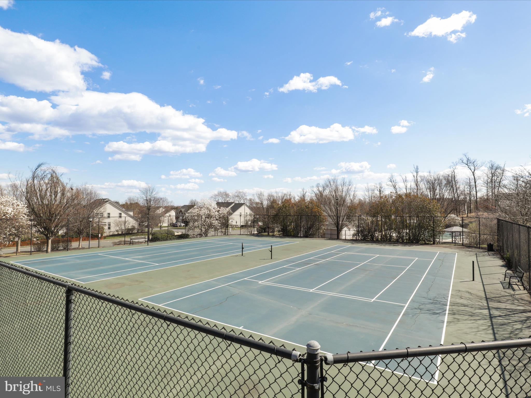 SPRING LAKES - Residential