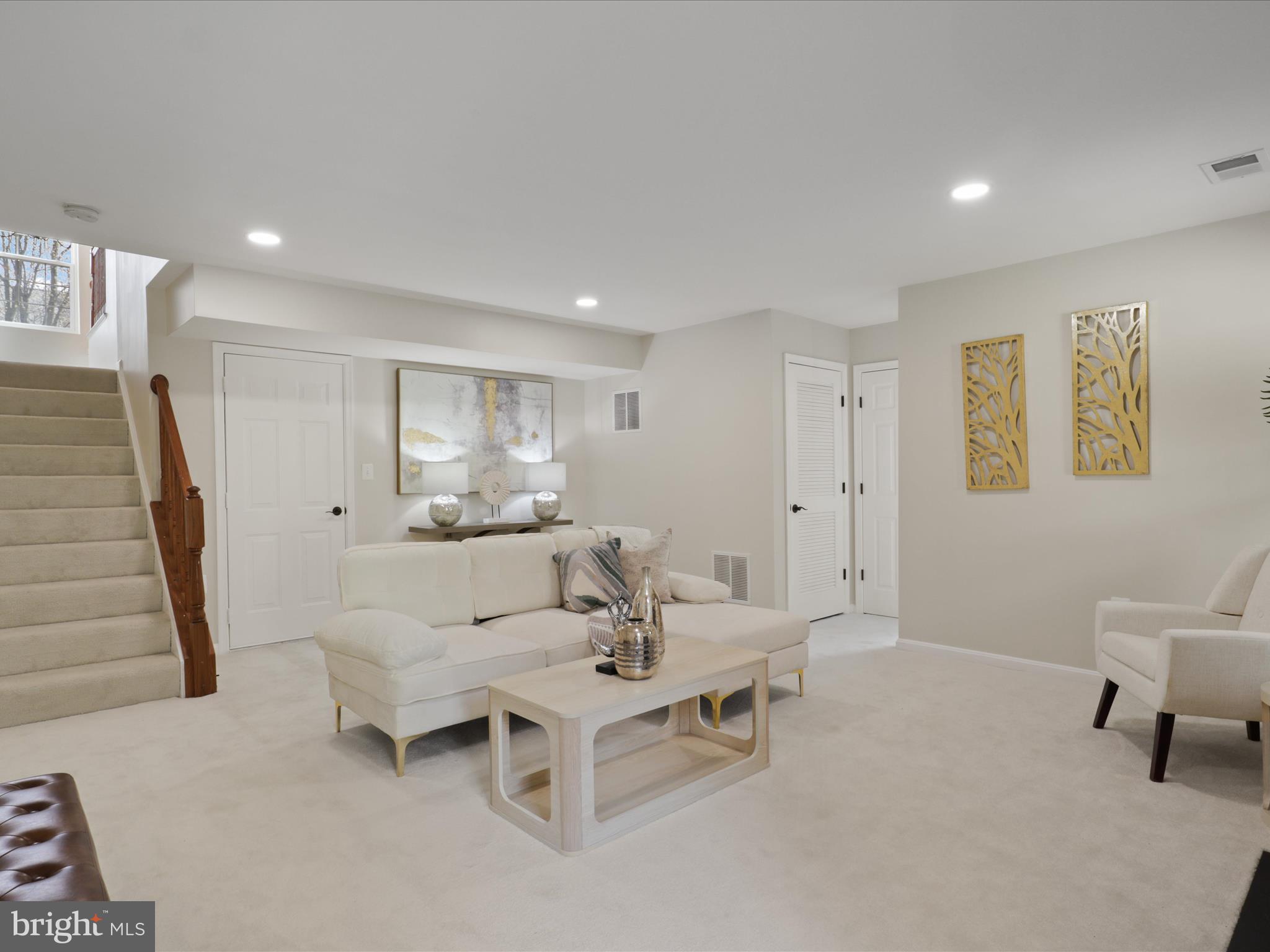 SPRING LAKES - Residential