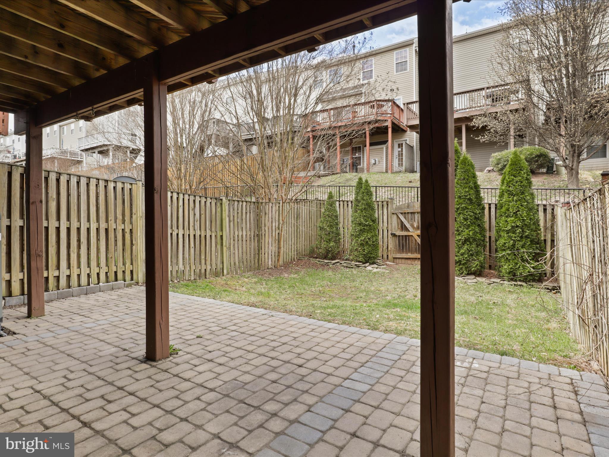 SPRING LAKES - Residential