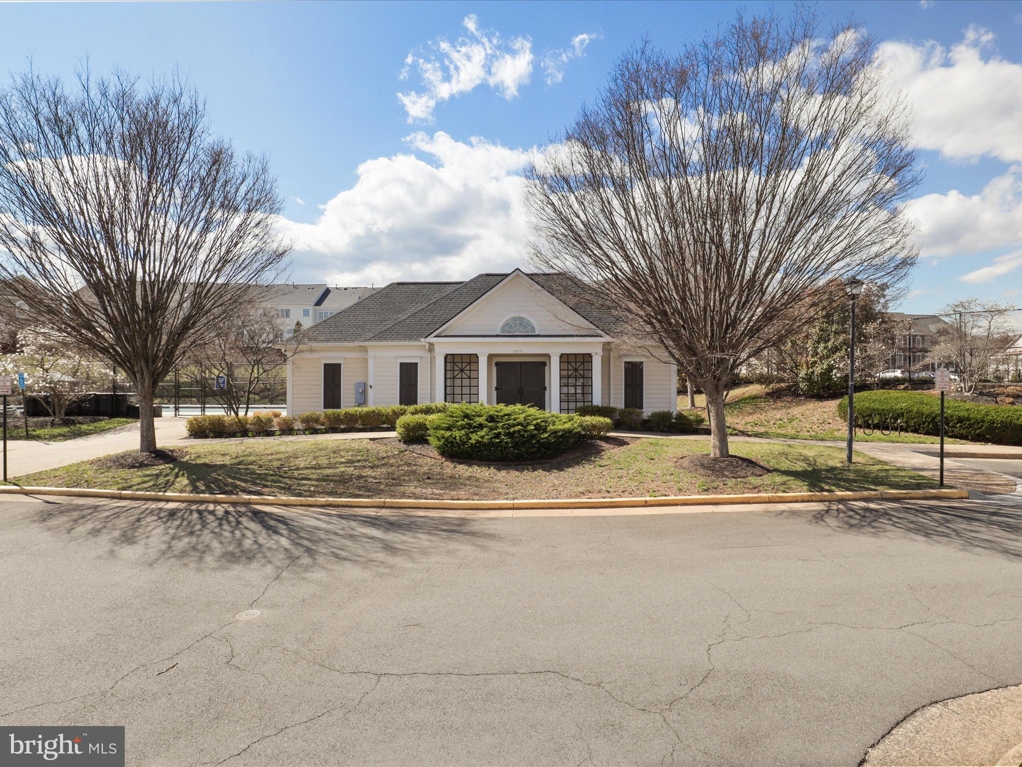 SPRING LAKES - Residential