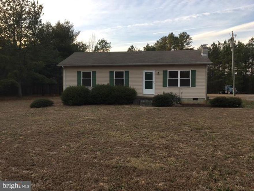 Renovated and well-kept rambler on almost 3 acres.  Lovely 3 bedroom, 1 bath home is conveniently located close to Mineral & Louisa.  Fresh paint, new windows, siding, HW heater and HVAC system.  Large eat in kitchen. Masonary chimmney w/ hook up for wood stove. Shed conveys for extra storage!  Owner is licensed agent.