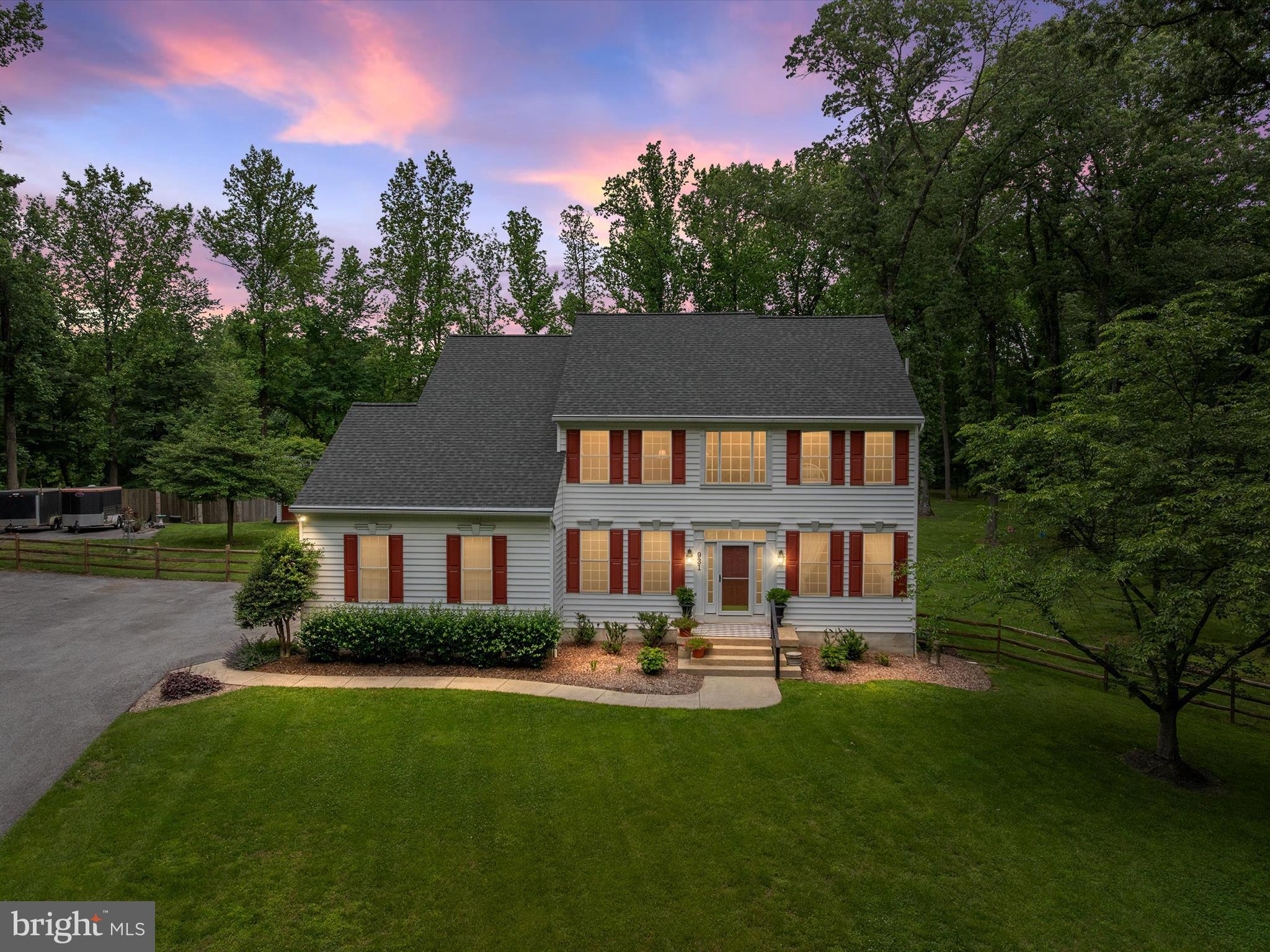 931 HEATHERFIELD LANE