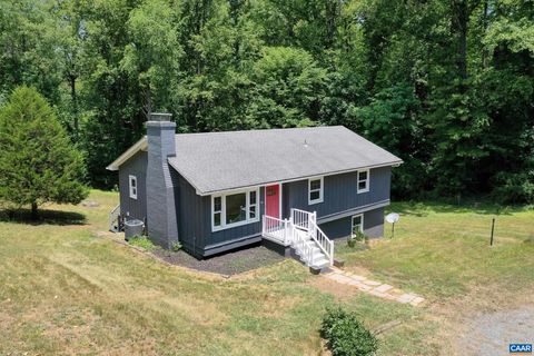 Homes For Sale - 3272 Horseshoe Bend Rd Rd<br/> CHARLOTTESVILLE, VA 22901