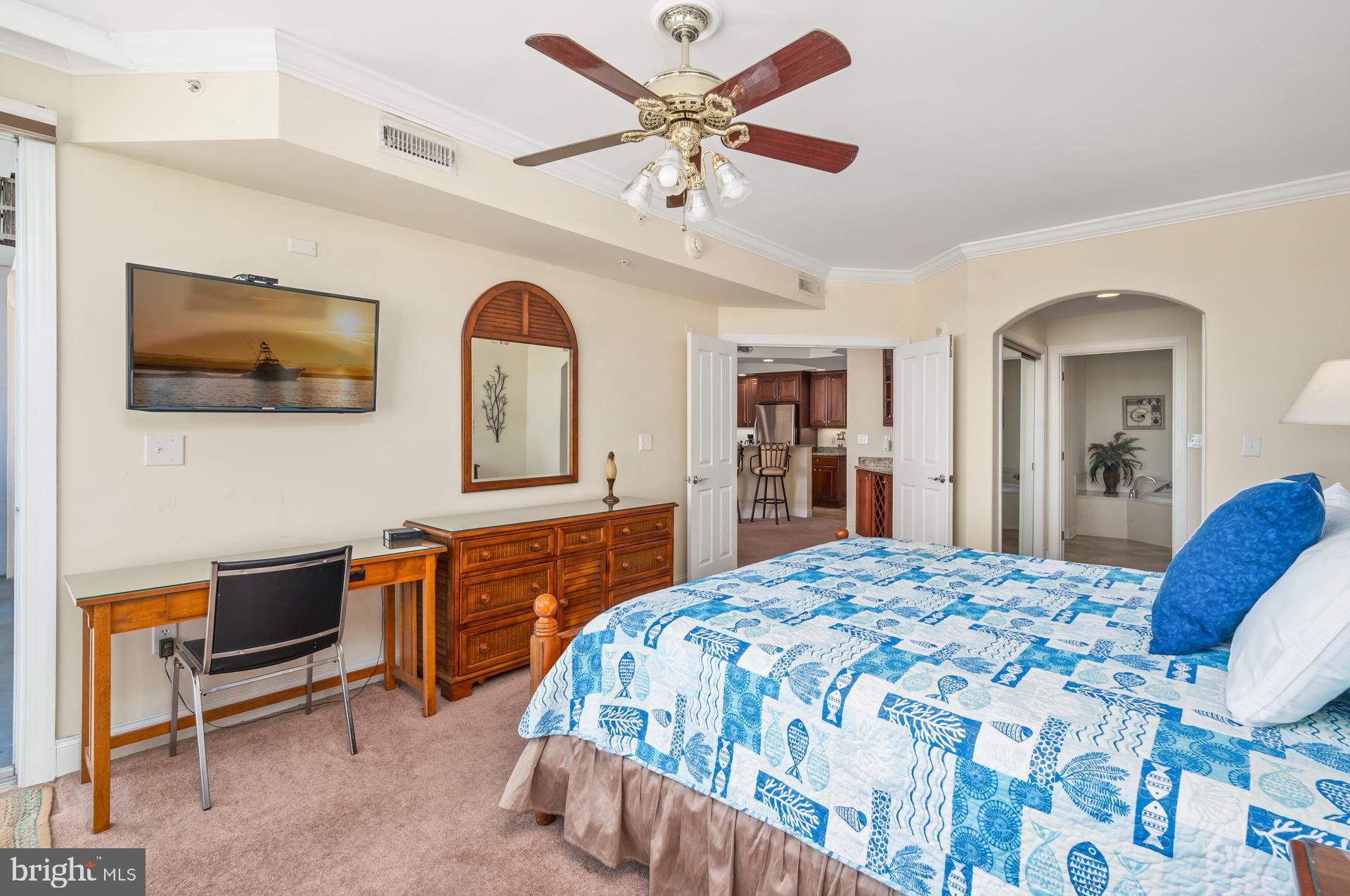 BELMONT TOWERS - Residential