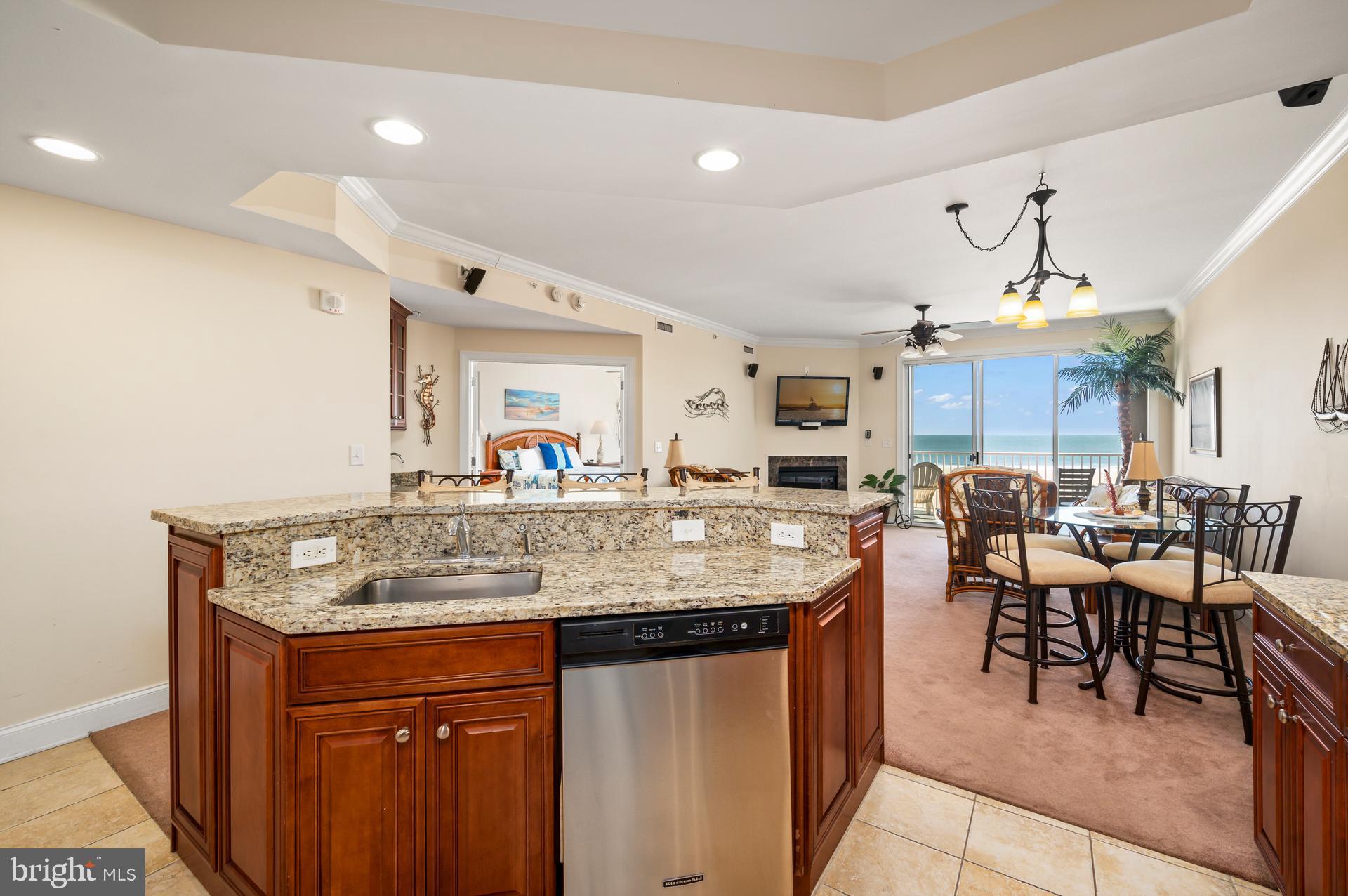 BELMONT TOWERS - Residential