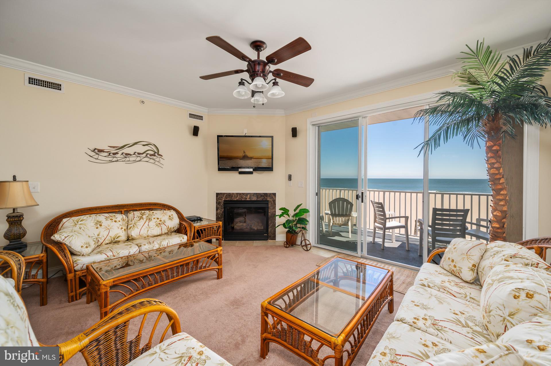 BELMONT TOWERS - Residential