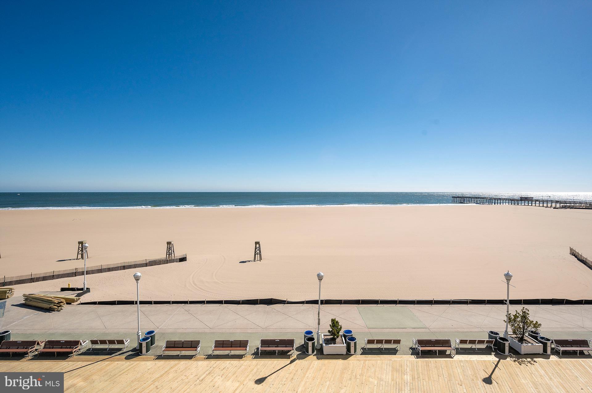 BELMONT TOWERS - Residential