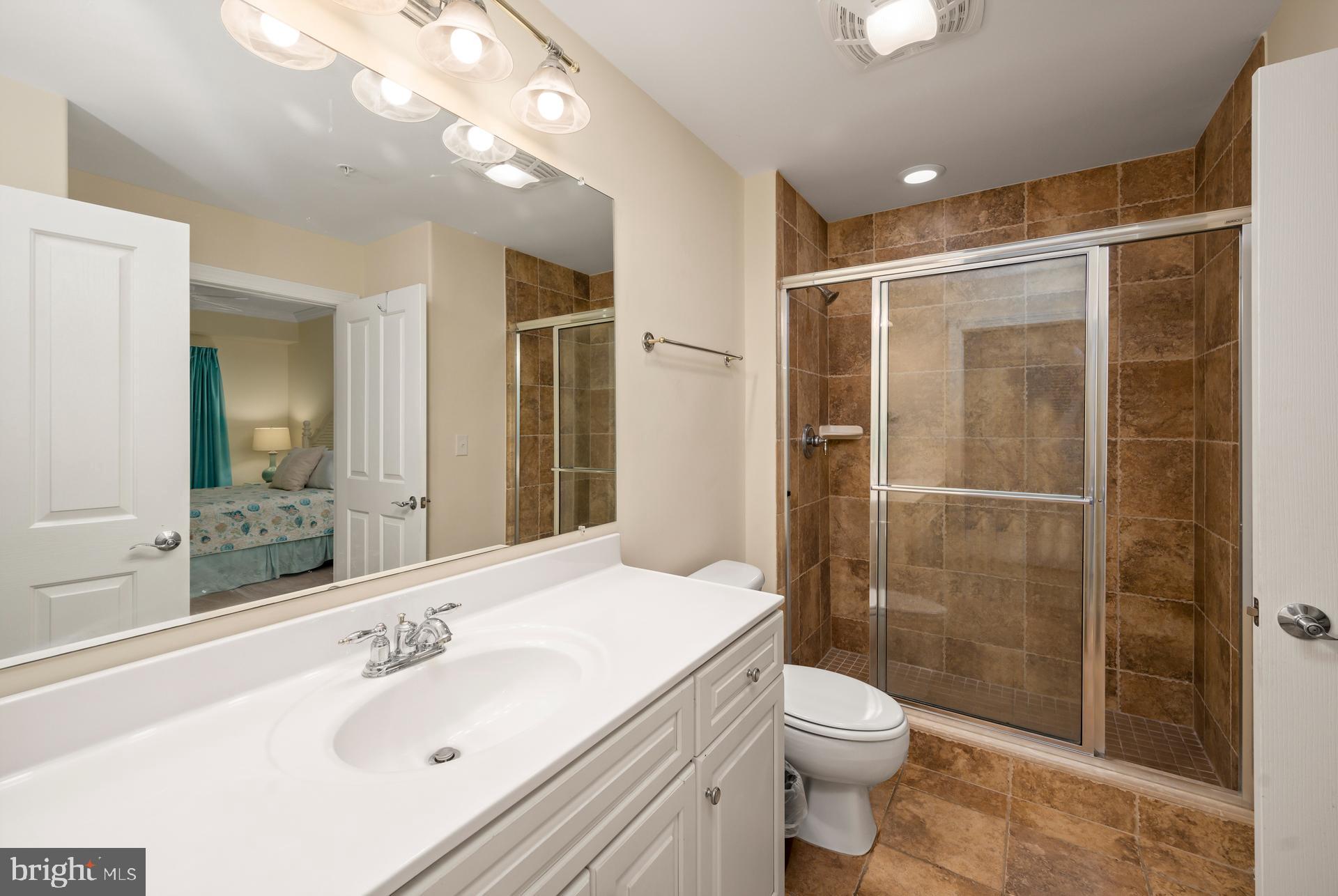 BELMONT TOWERS - Residential