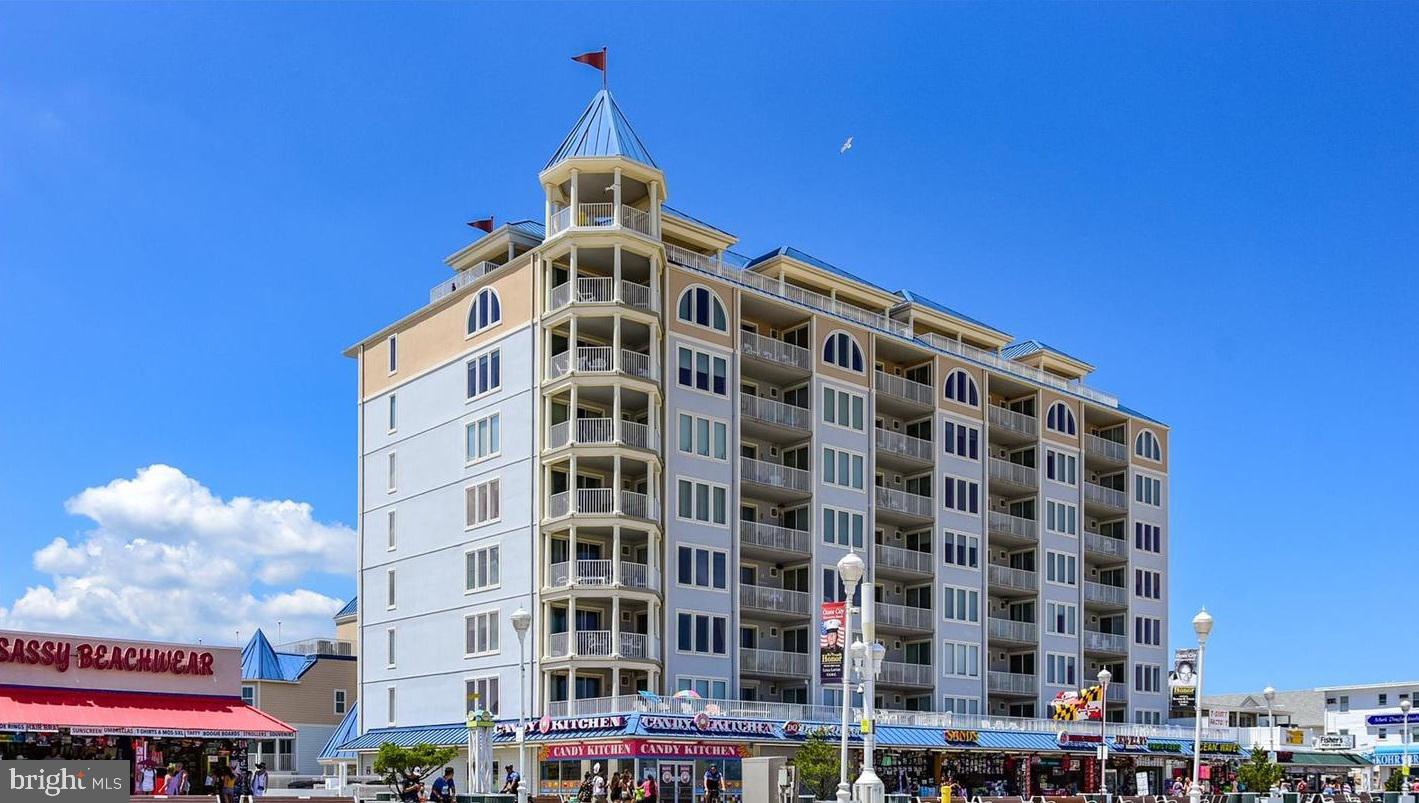 BELMONT TOWERS - Residential