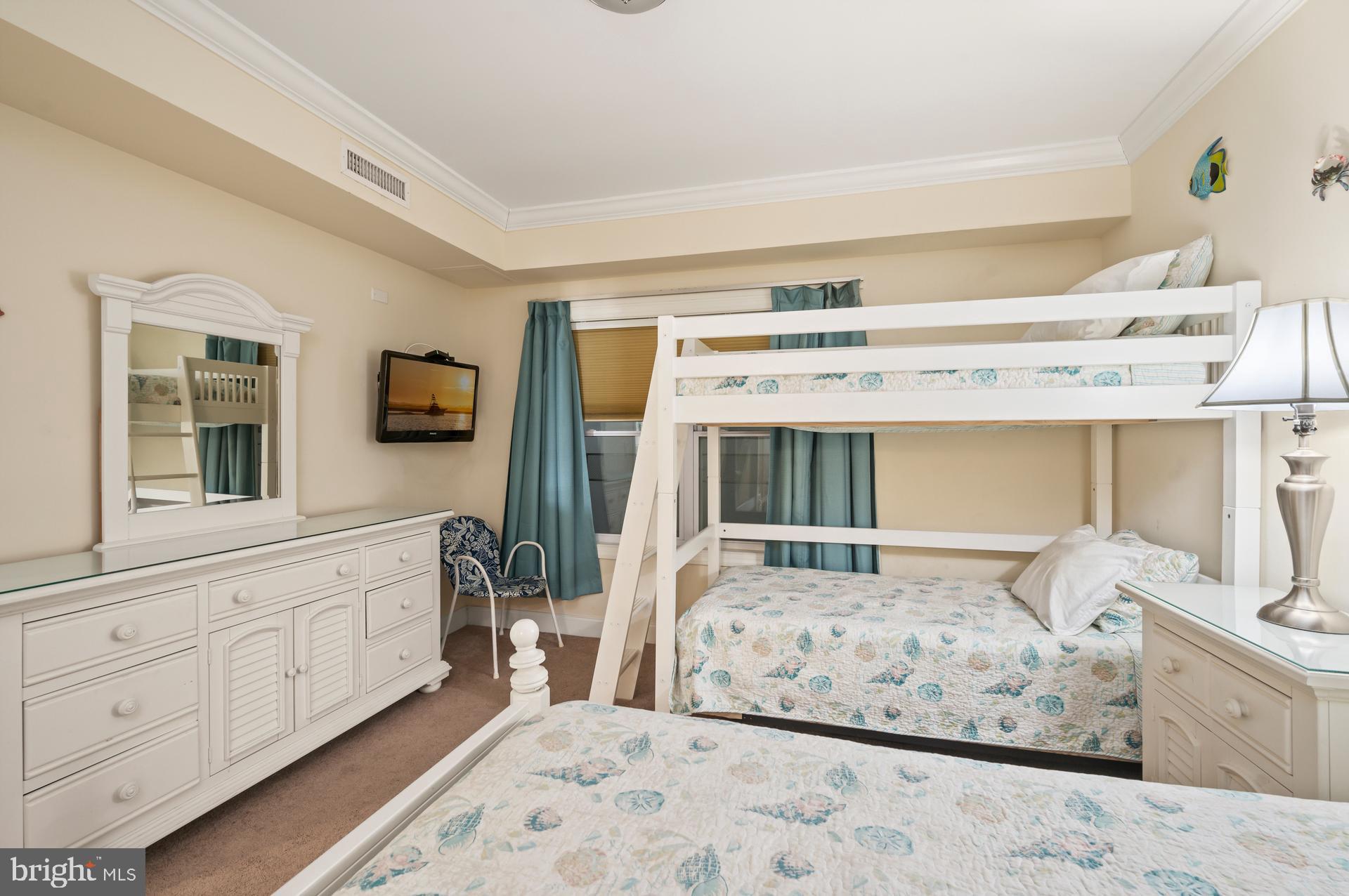 BELMONT TOWERS - Residential