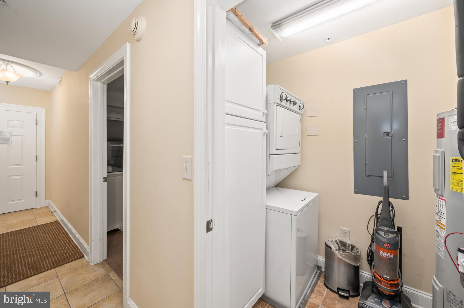 BELMONT TOWERS - Residential