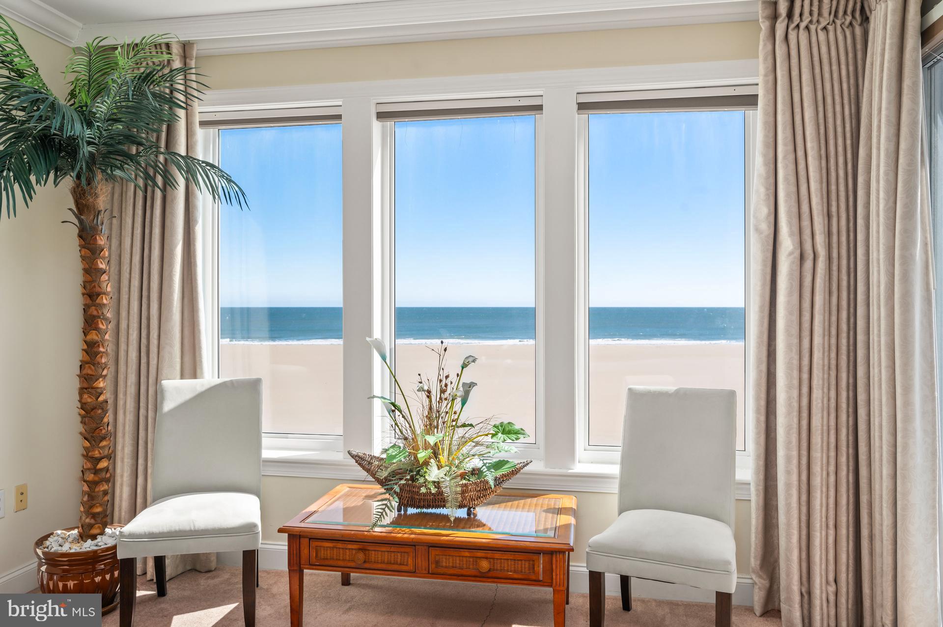 BELMONT TOWERS - Residential