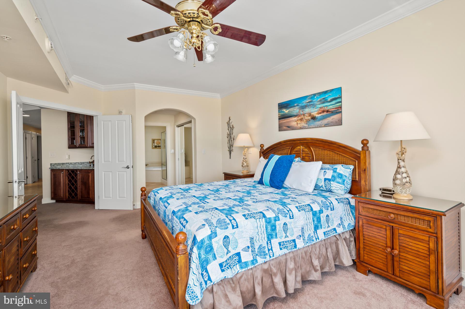 BELMONT TOWERS - Residential