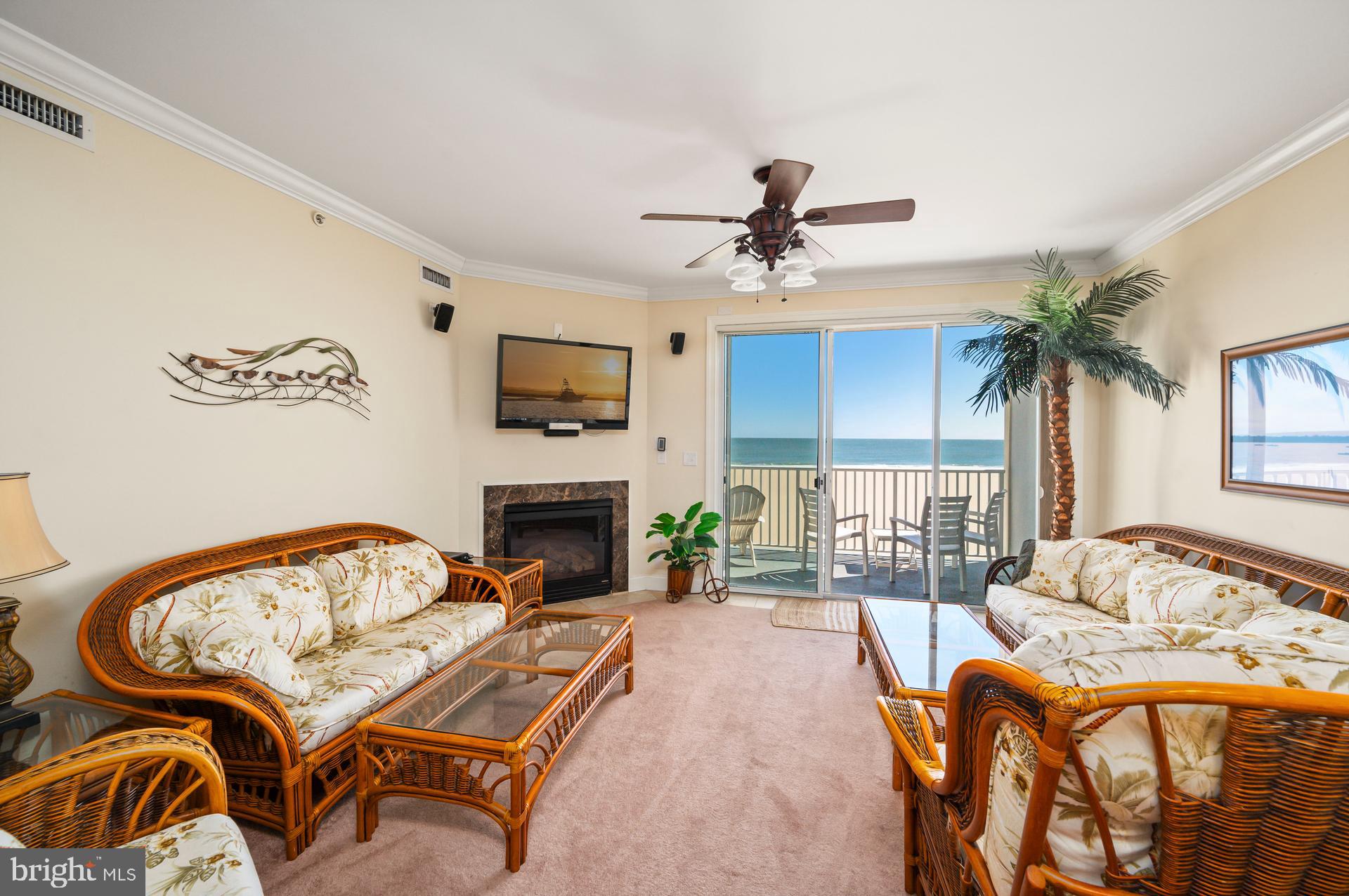 BELMONT TOWERS - Residential