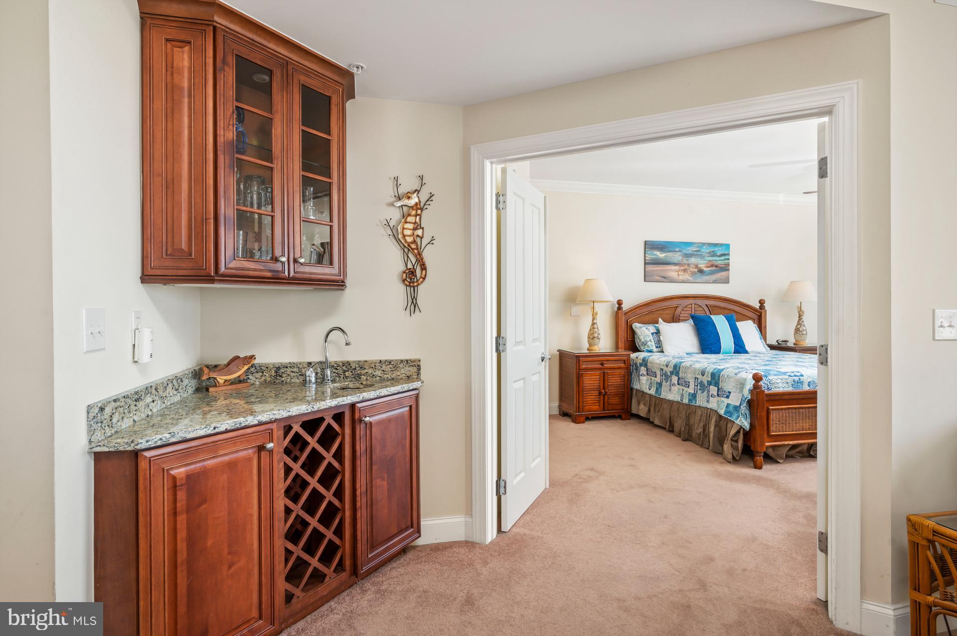 BELMONT TOWERS - Residential