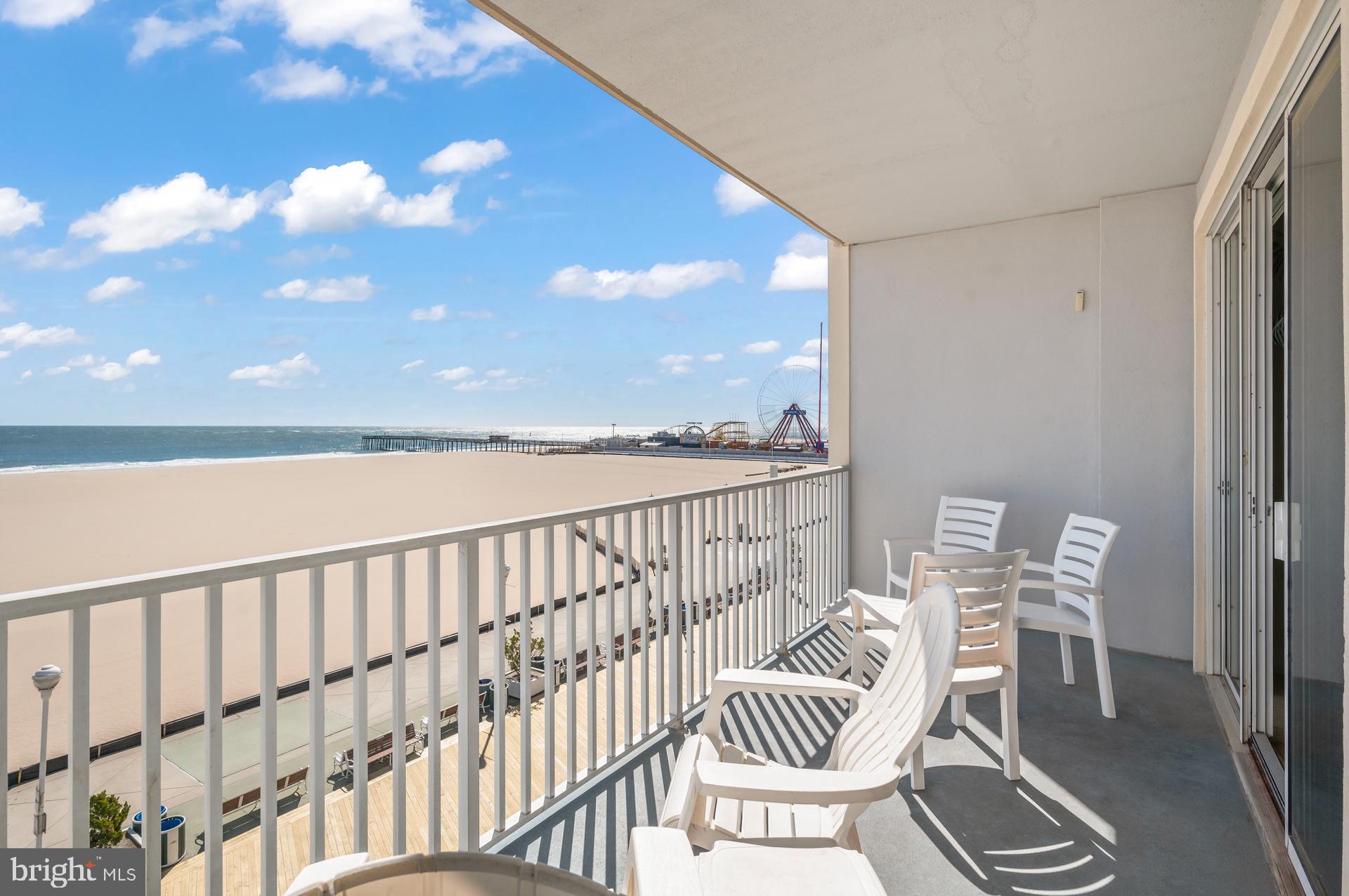 BELMONT TOWERS - Residential