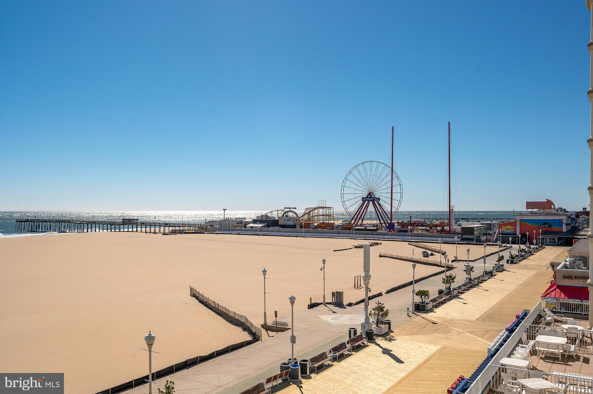 BELMONT TOWERS - Residential