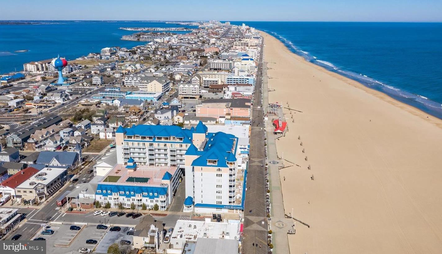 BELMONT TOWERS - Residential