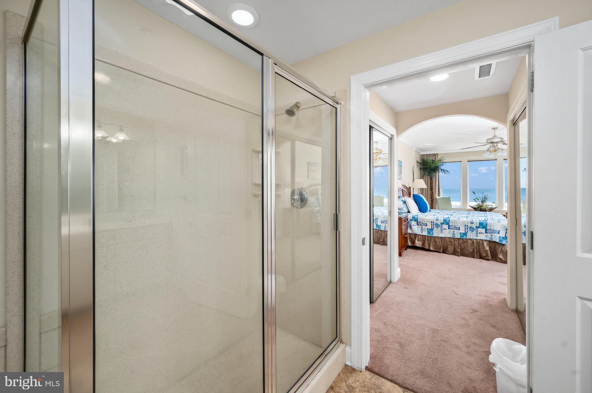 BELMONT TOWERS - Residential