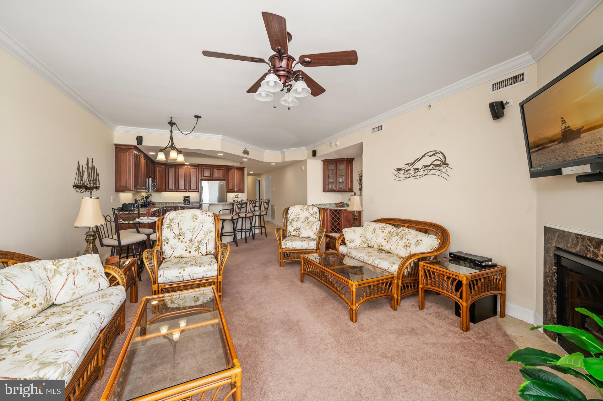 BELMONT TOWERS - Residential