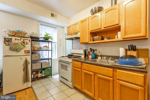 Condo For Rent - 129 W Susquehanna Avenue #2F<br/> PHILADELPHIA, PA 19122