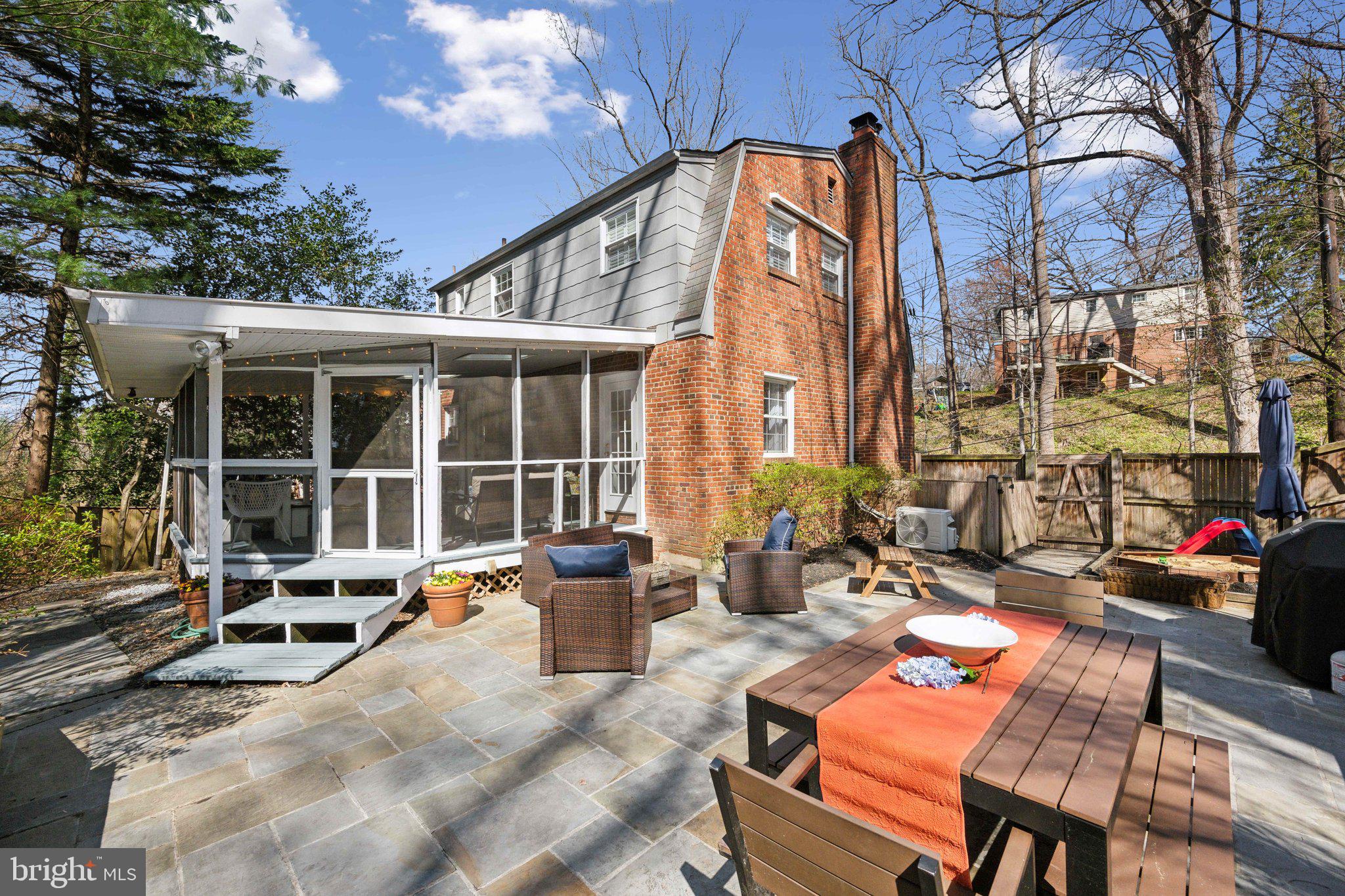 FOREST GLEN PARK - Residential