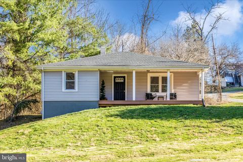 Homes For Sale - 11863 Wolfsville Road<br/> Washington County, SMITHSBURG, MD 21783