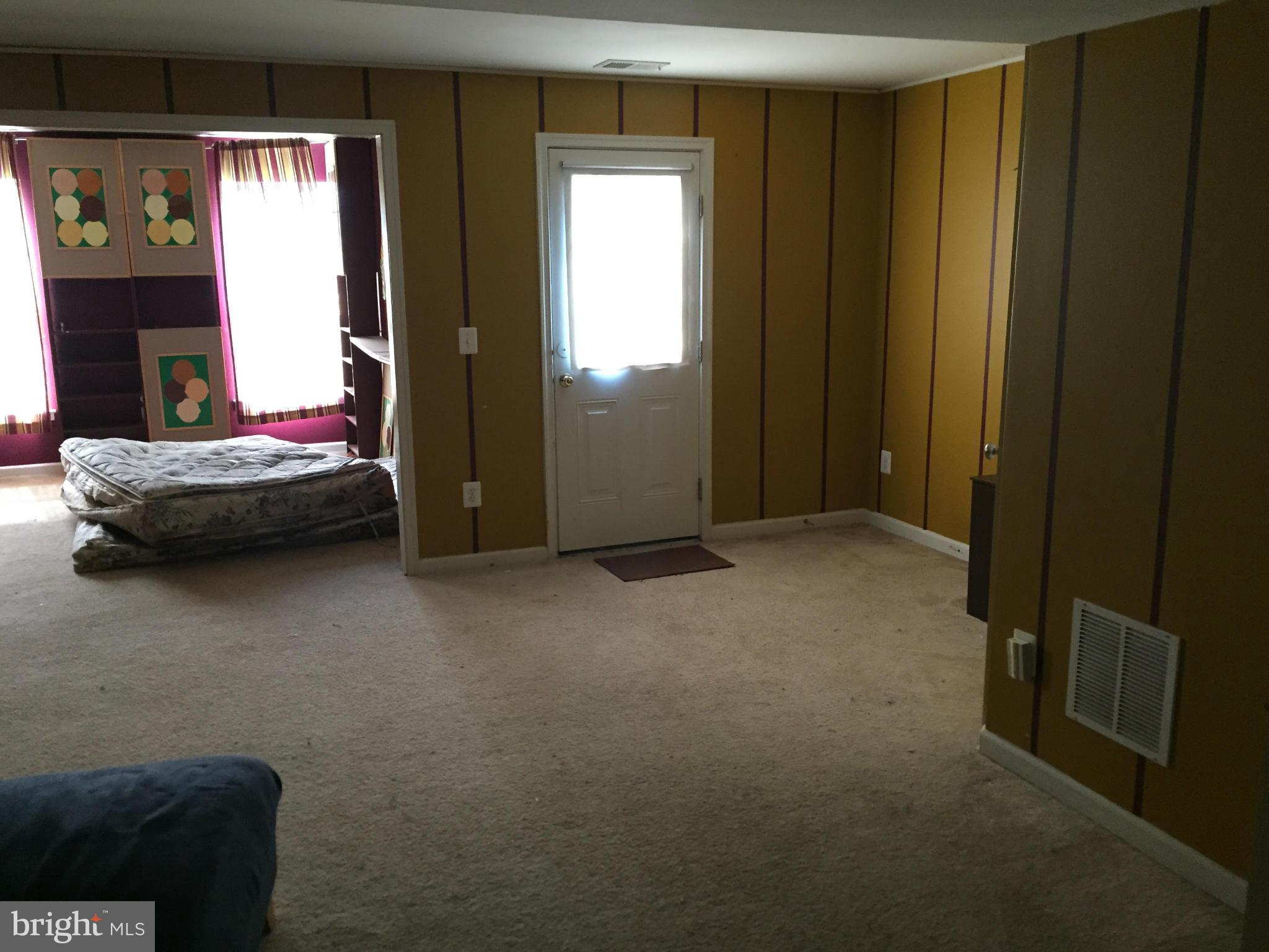 LAKELAND PLACE - Residential