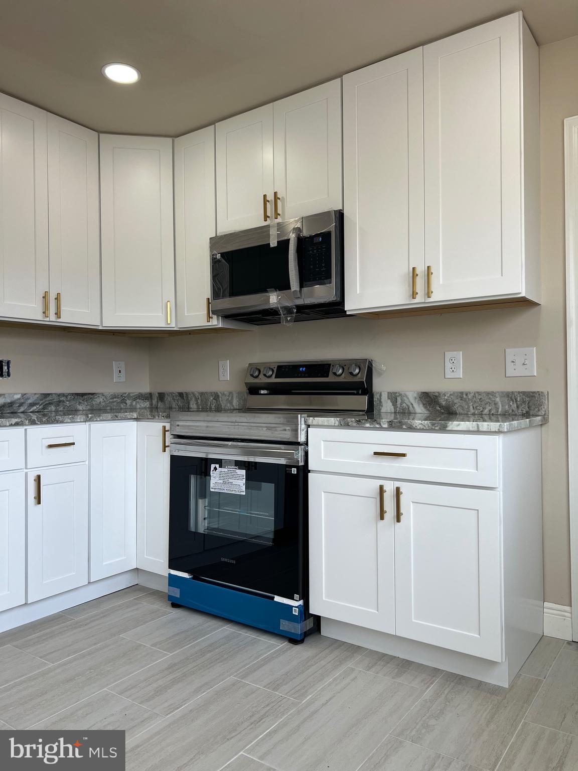 HILLCREST GARDENS - Residential