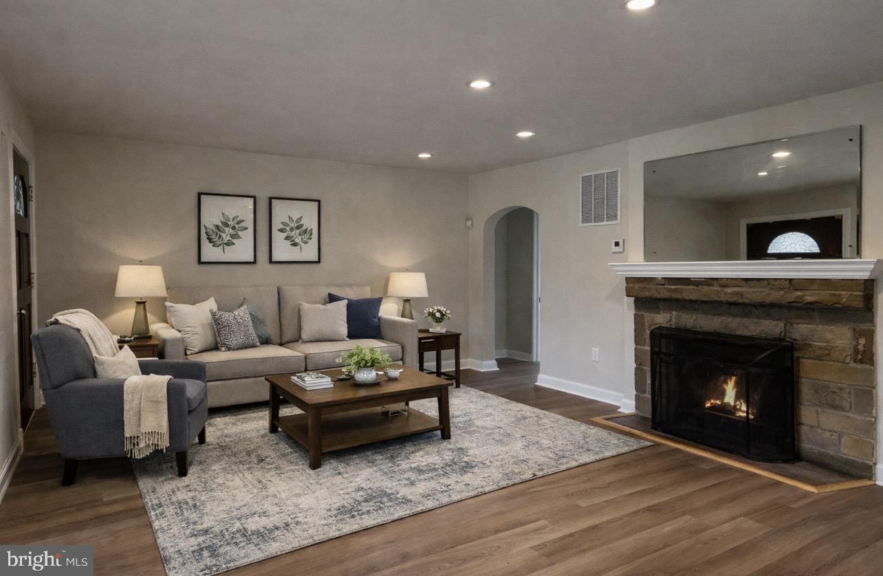 HILLCREST GARDENS - Residential