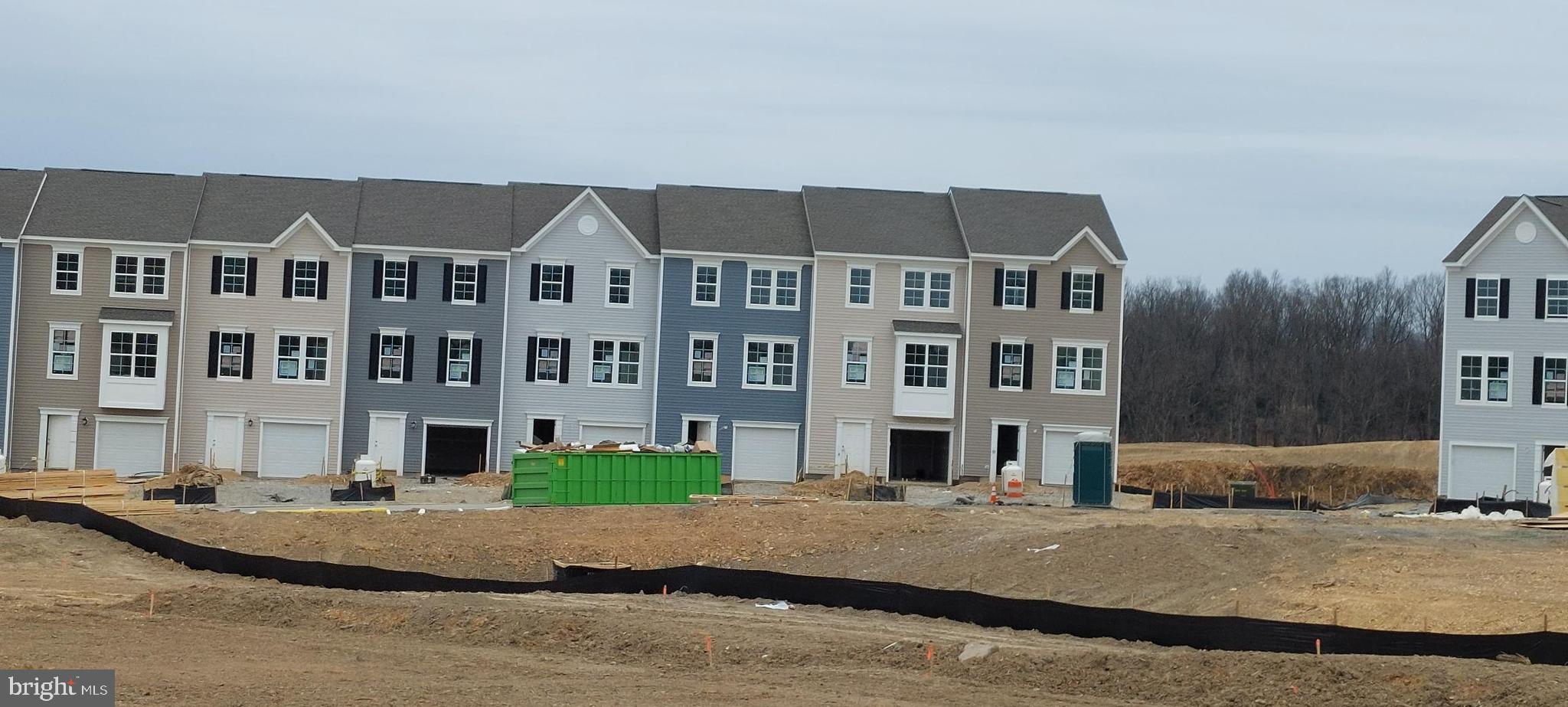 SENSENY VILLAGE - Residential