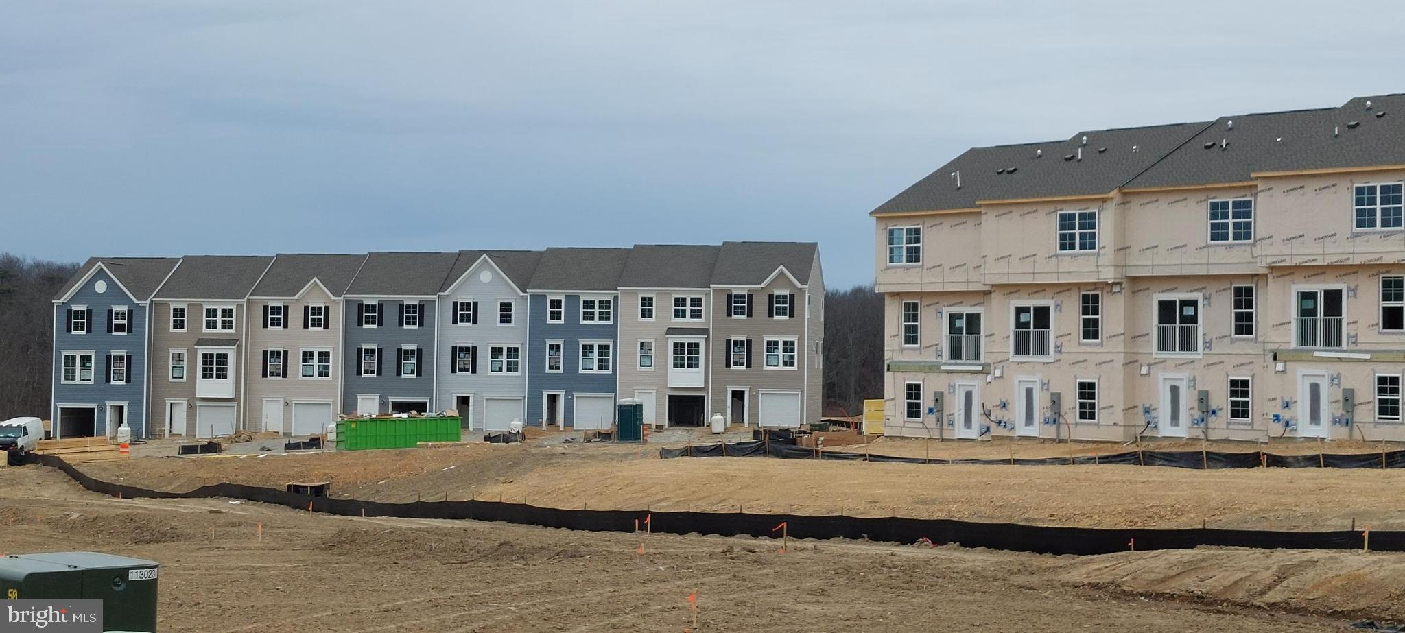 SENSENY VILLAGE - Residential