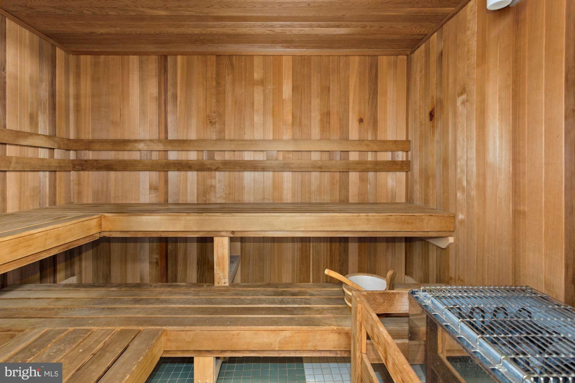 RENAISSANCE AT TYSONS - Residential