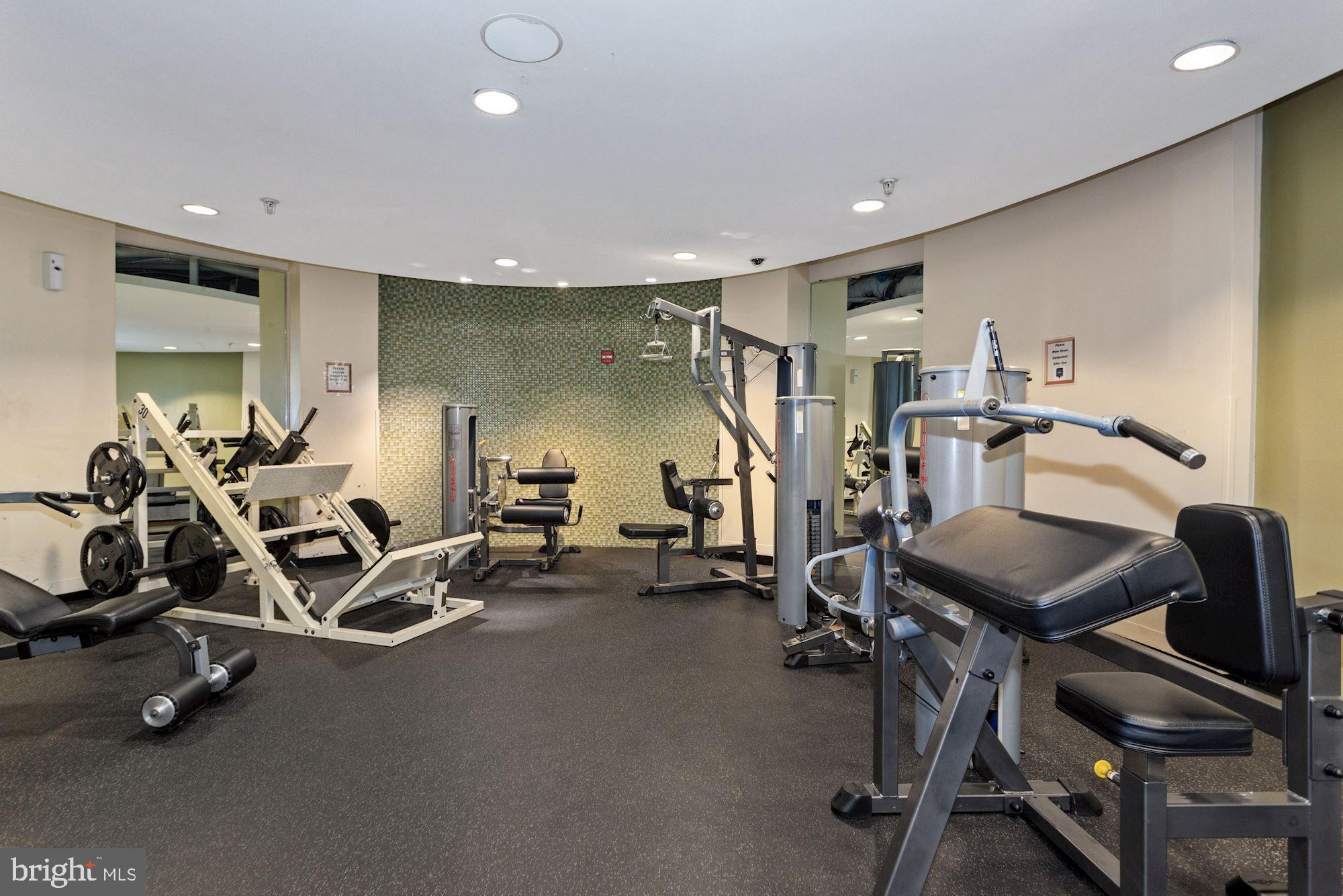 RENAISSANCE AT TYSONS - Residential