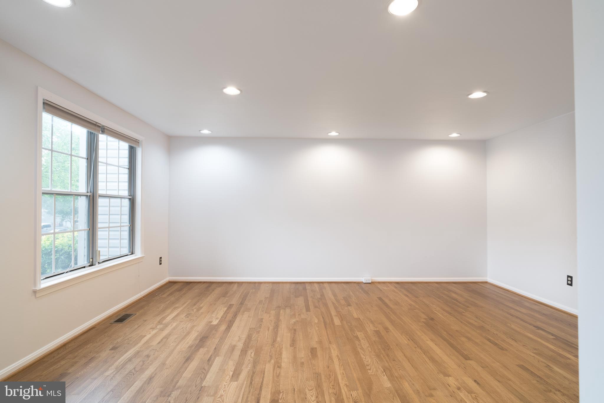 SINGLETONS GROVE - Residential