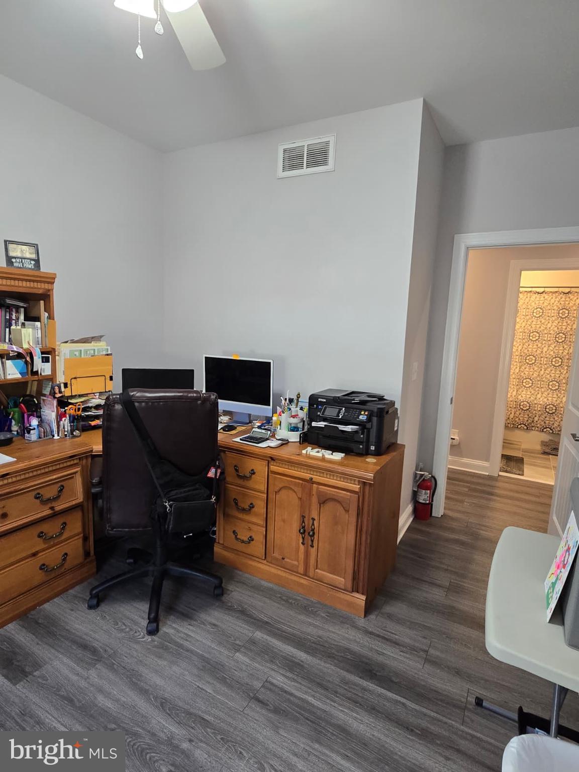 CRUMPTON - Residential