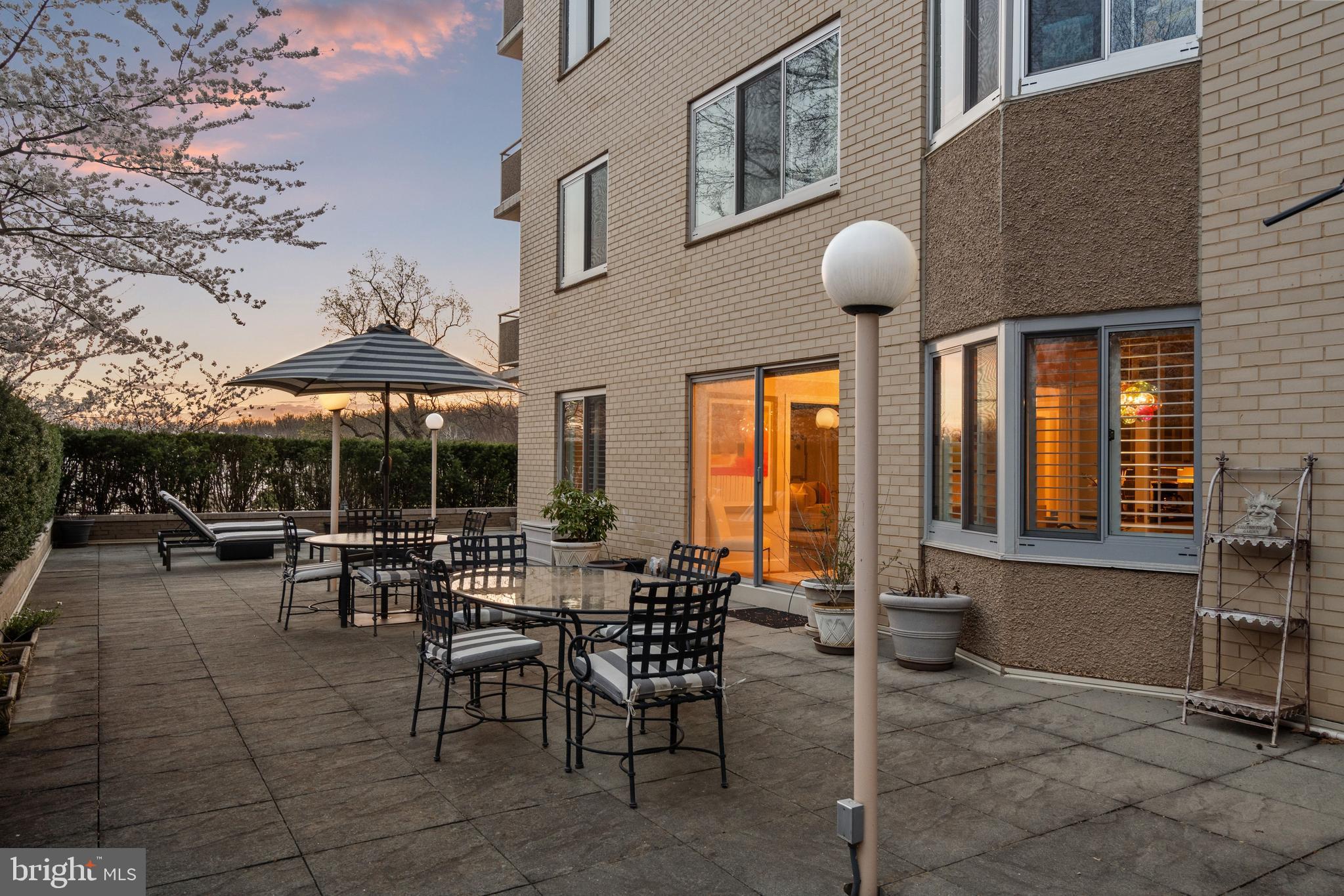 2801 NEW MEXICO AVENUE NW 204