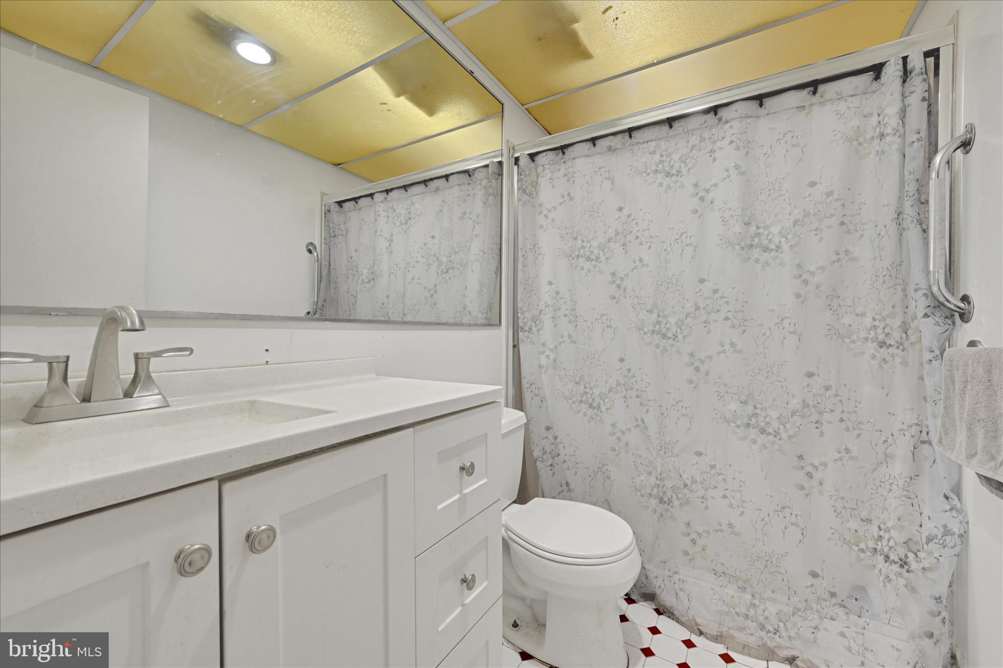 GREEN HILL - Residential