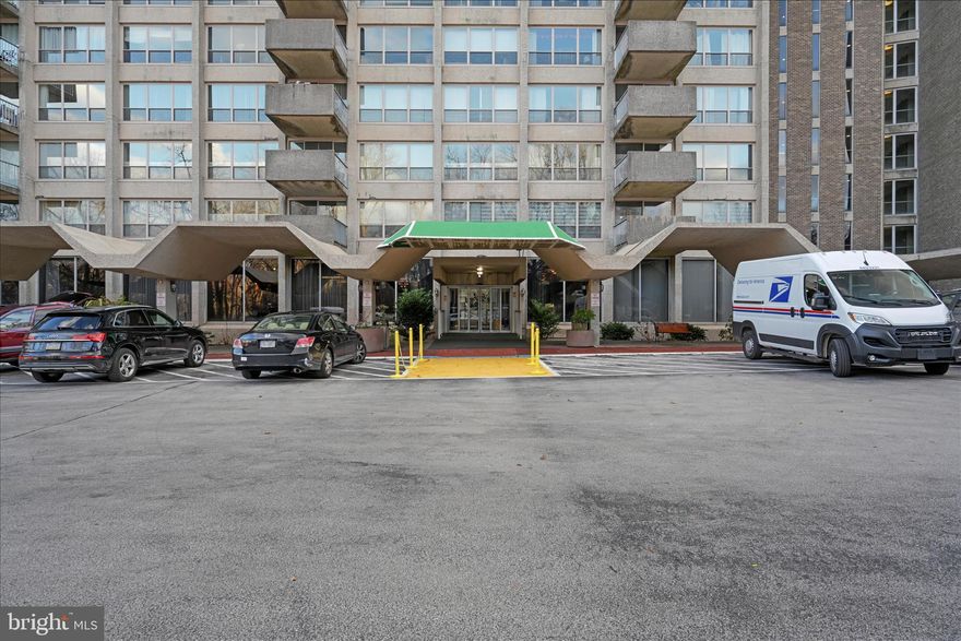 This inviting 2 bedroom 2 bath condo in the conveniently located Green Hill Condominium offers a bright and airy floorplan with a private balcony for outdoor enjoyment.   The open living/dining area provides great flow and a functional kitchen.   Both bedrooms are well sized providing flexible space for guests, office or primary suite.  enjoy 24 hour security, fitness center pools and shuttle services.   Convenient to shopping, transportation, restaurants .  Carefree Main Line living at its best,