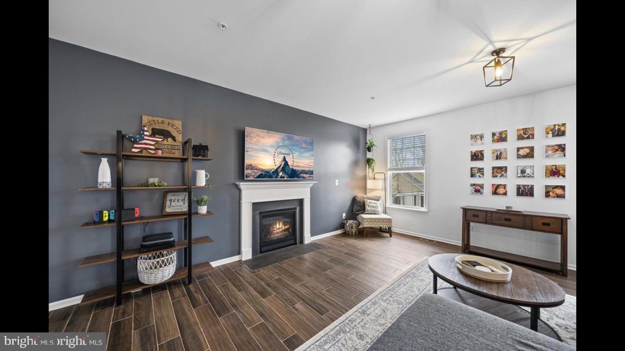 NORTH CALVERT WOODS - Residential Lease